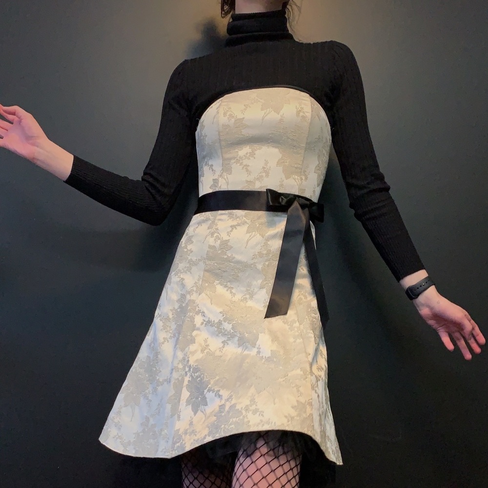 Gunne sax vintage prom dress with black crinoline